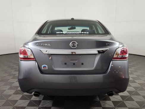 Used 2015 Nissan Altima 2.5 SV w/ Convenience Package FWD image 6