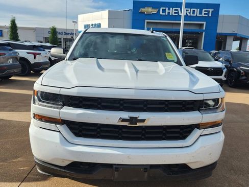 Used 2017 Chevrolet Silverado 1500 Custom w/ Custom Convenience Package AWD/4WD image 2