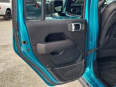 Used 2019 Jeep Wrangler Unlimited Rubicon AWD/4WD image 13