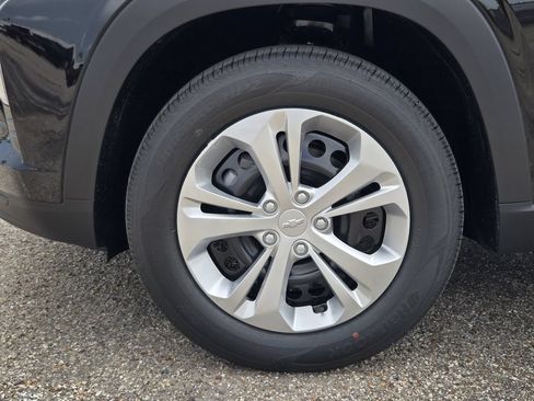 New 2026 Chevrolet Trax LS FWD image 13