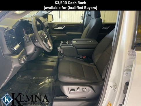 New 2026 GMC Sierra 1500 Elevation w/ LPO, Elevation Black Package image 9