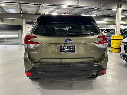 Used 2024 Subaru Forester Premium AWD/4WD image 3