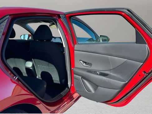 New 2025 Hyundai Elantra SEL image 22