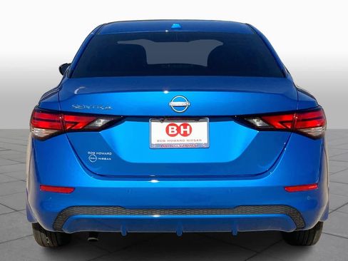 Used 2025 Nissan Sentra SV image 4