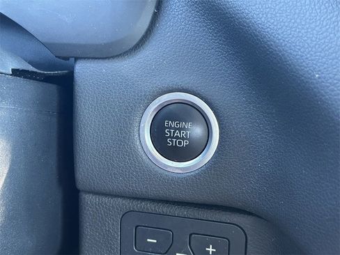 Used 2023 Toyota Tundra Limited image 39