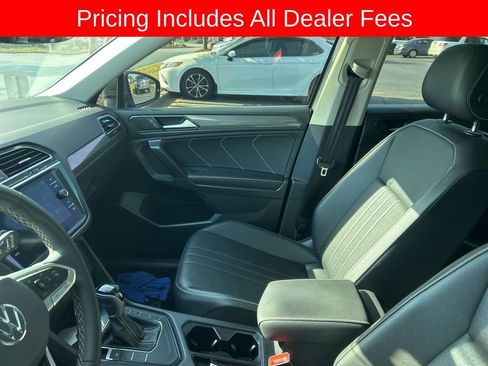 Used 2022 Volkswagen Tiguan SE FWD image 11