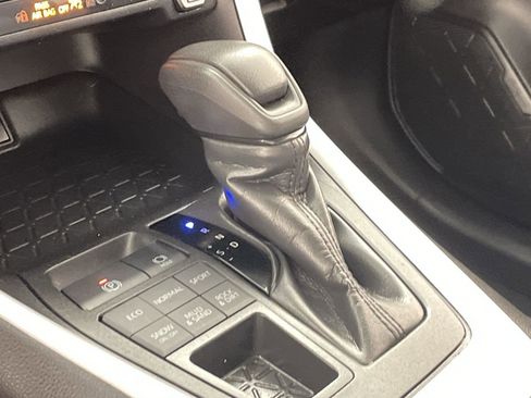 Used 2024 Toyota RAV4 LE image 15