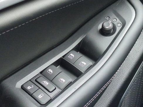 New 2026 Jeep Grand Cherokee L Limited AWD/4WD image 25