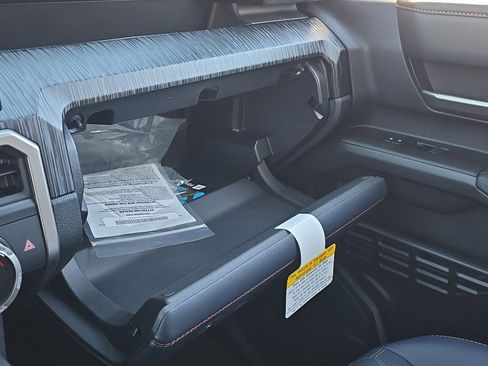 New 2026 Toyota 4Runner 4WD image 32