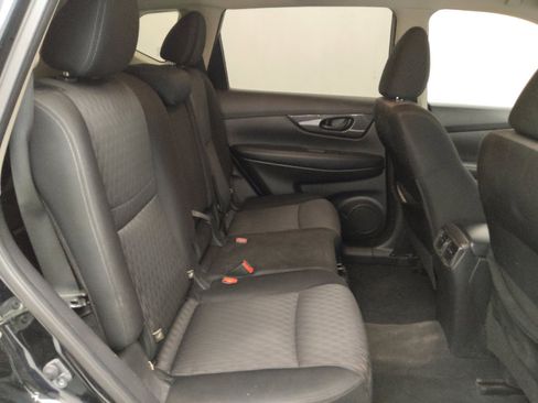 Used 2020 Nissan Rogue S FWD image 19