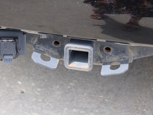 Used 2023 Nissan Armada SL image 9