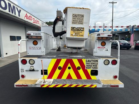 Used 2011 Ford F550 2WD Regular Cab Super Duty w/ Payload Upgrade Pkg image 6