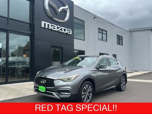 Used 2017 INFINITI QX30 Premium AWD/4WD image 1