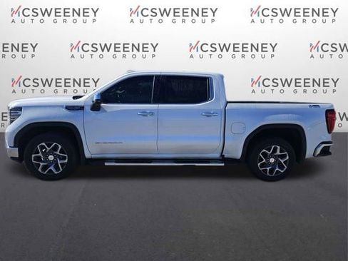 Used 2022 GMC Sierra 1500 SLT image 2