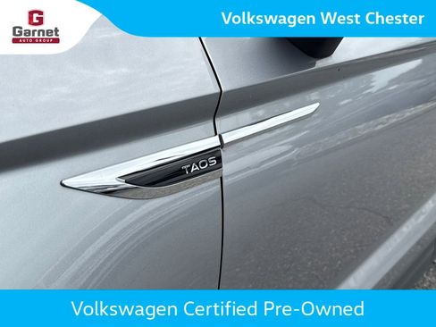 Used 2023 Volkswagen Taos SE w/ Panoramic Sunroof Package AWD/4WD image 16