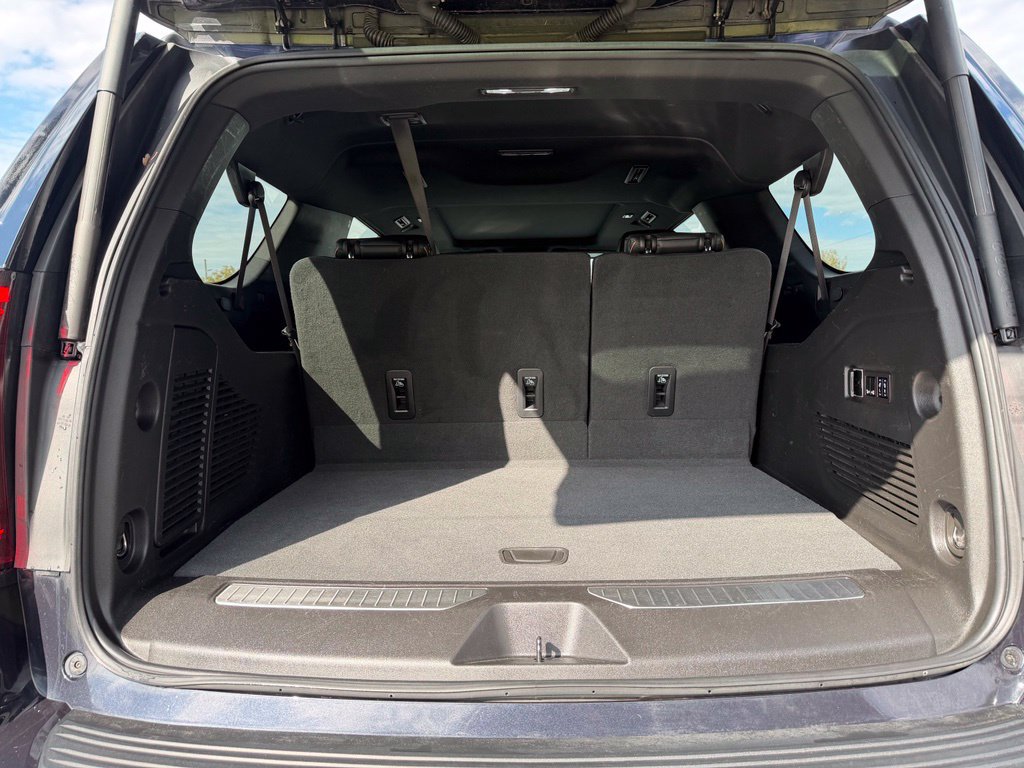Used 2023 GMC Yukon XL AT4 w/ AT4 Premium Package AWD/4WD image 45
