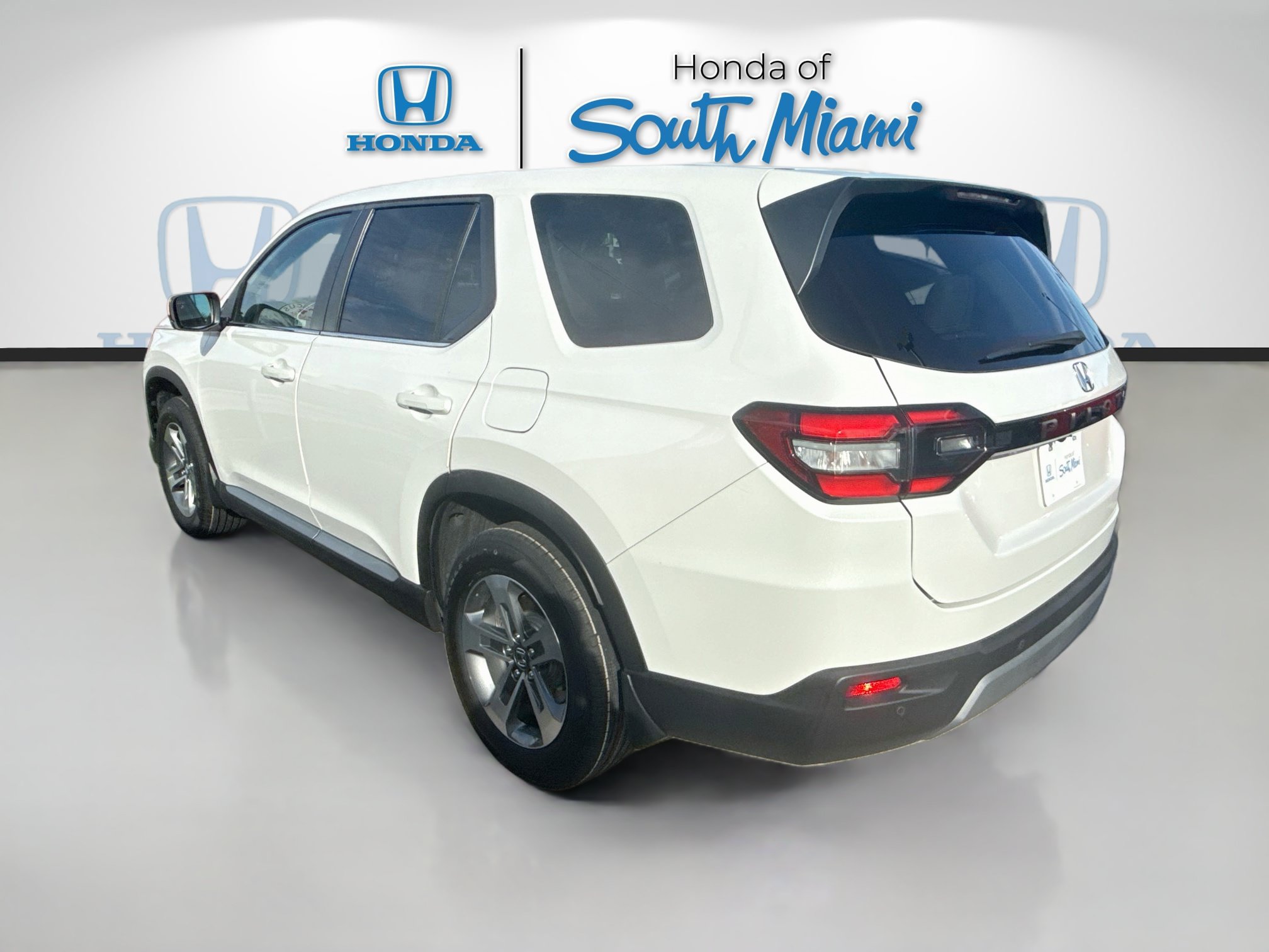 Certified 2024 Honda Pilot EX-L image 5