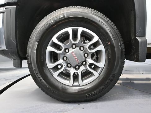 Used 2025 GMC Sierra 3500 SLE w/ SLE Convenience Package AWD/4WD image 20