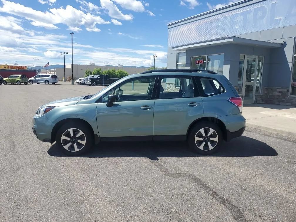 Used 2017 Subaru Forester 2.5i w/ Alloy Wheel Package AWD/4WD image 2