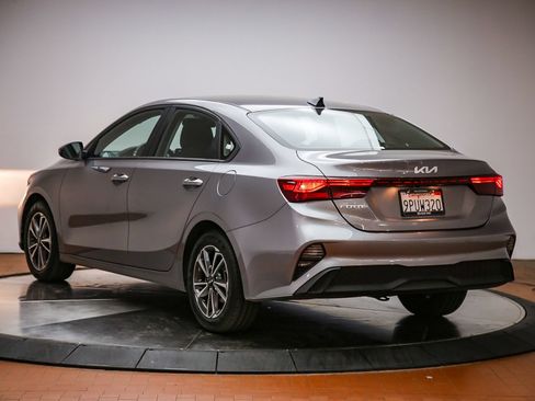 Used 2023 Kia Forte LXS FWD image 2