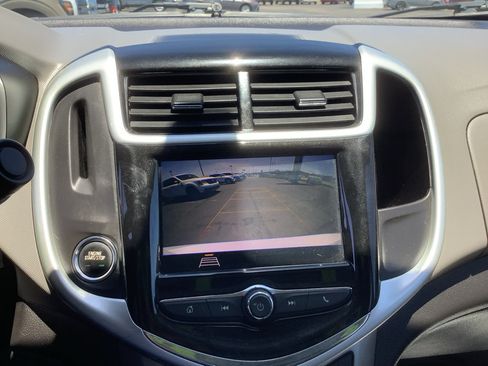 Used 2020 Chevrolet Sonic Premier FWD image 17
