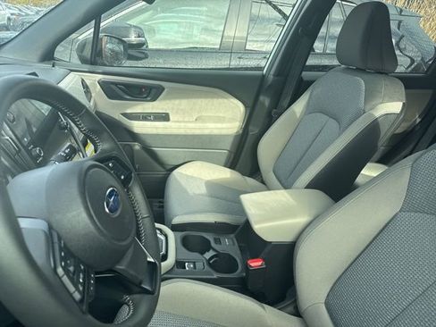 Used 2025 Subaru Forester Premium image 6