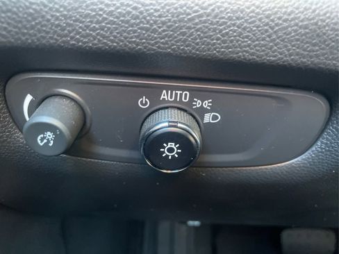 Used 2023 Chevrolet Traverse High Country w/ LPO, Floor Liner Package AWD/4WD image 15