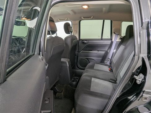 Used 2017 Jeep Compass Sport w/ Power Value Group image 19