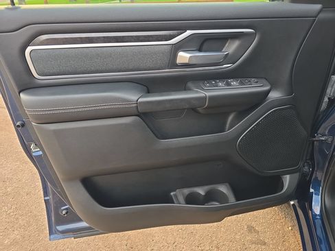 Used 2022 RAM 1500 Big Horn AWD/4WD image 12