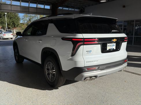 New 2026 Chevrolet Traverse LT image 5