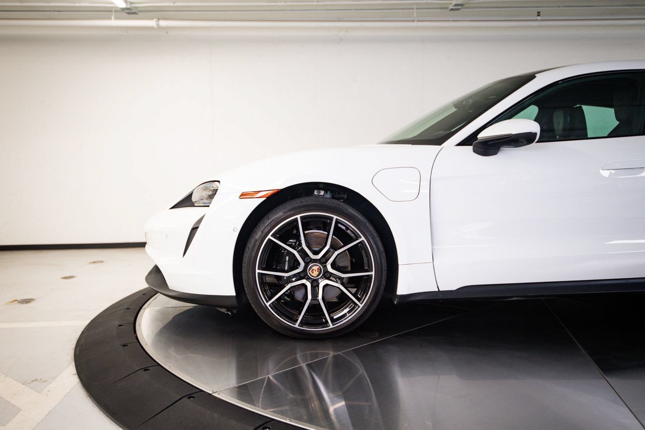 Certified 2024 Porsche Taycan 4S AWD/4WD image 11