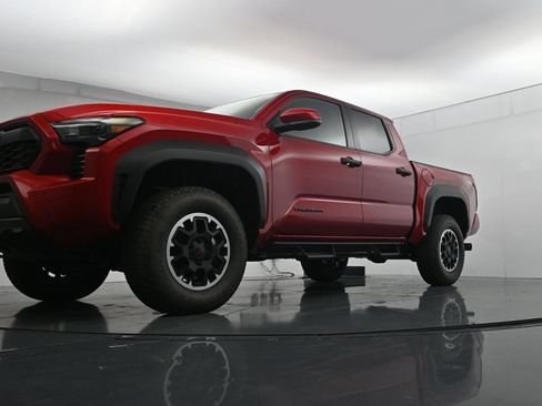Used 2026 Toyota Tacoma TRD Off-Road AWD/4WD image 37