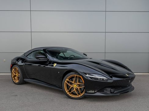 Certified 2024 Ferrari Roma Spider image 5