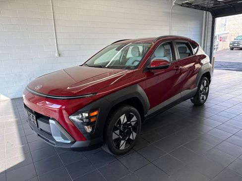 Used 2025 Hyundai Kona SEL AWD/4WD image 4