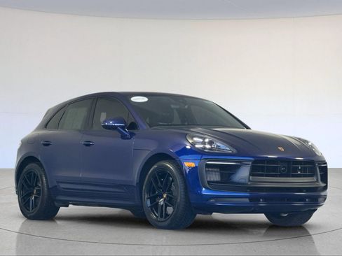 Certified 2024 Porsche Macan GTS image 10