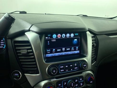 Used 2017 Chevrolet Suburban LT image 26