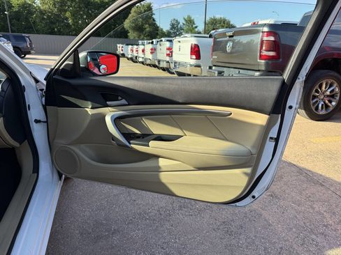 Used 2011 Honda Accord EX-L image 14