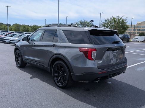 Used 2023 Ford Explorer ST-Line w/ Class IV Trailer Tow Package RWD image 5