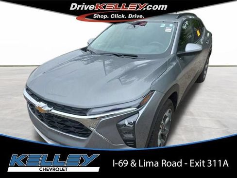Used 2025 Chevrolet Trax LT w/ Driver Confidence Package FWD image 1