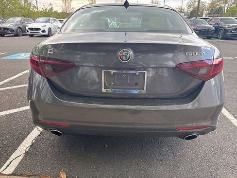 Used 2023 Alfa Romeo Giulia AWD w/ Quick Order Package 22X Lusso image 5