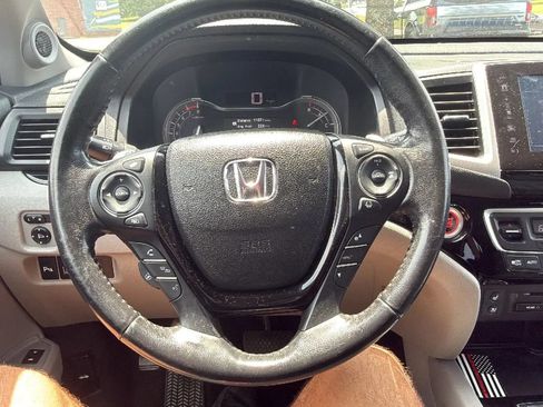 Used 2017 Honda Pilot Elite image 32