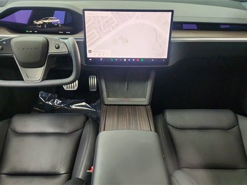 Used 2023 Tesla Model S Standard Range image 18