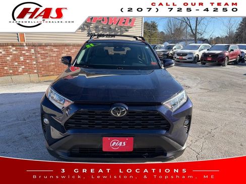 Used 2021 Toyota RAV4 XLE w/ Convenience Package image 9