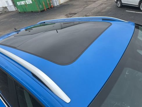 Certified 2023 Volkswagen Taos SE w/ Panoramic Sunroof Package image 6