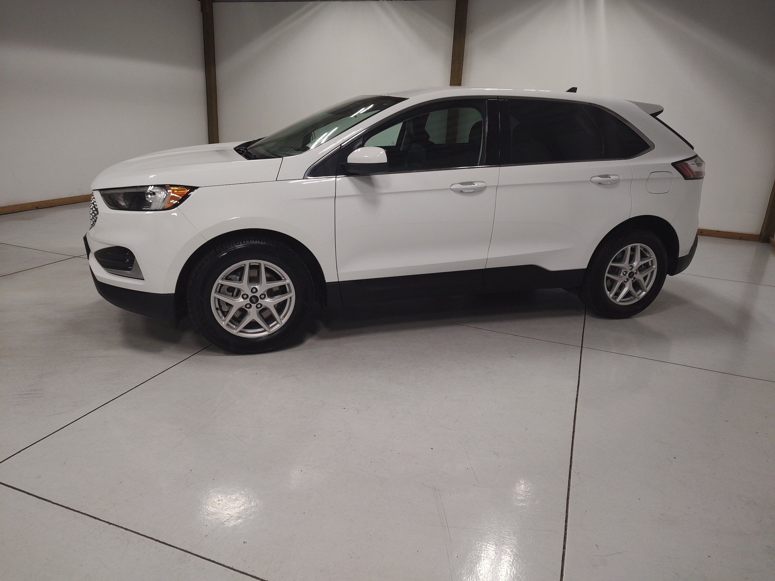 Used 2024 Ford Edge SEL AWD/4WD image 4