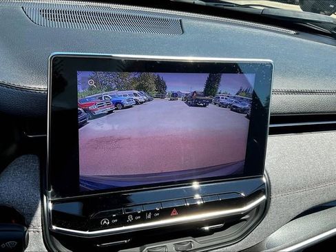 New 2024 Jeep Compass Latitude image 20