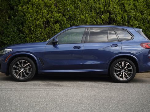 Used 2022 BMW X5 xDrive40i w/ M Sport Package AWD/4WD image 4