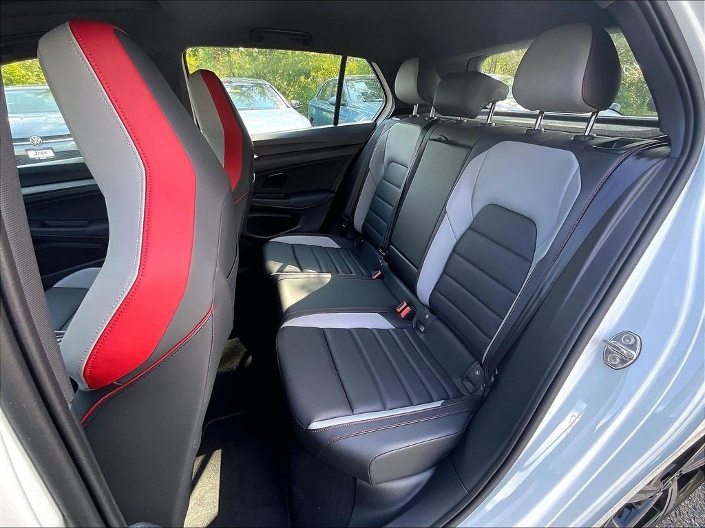New 2026 Volkswagen GTI SE FWD image 15