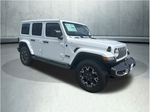 New 2025 Jeep Wrangler Sahara image 4