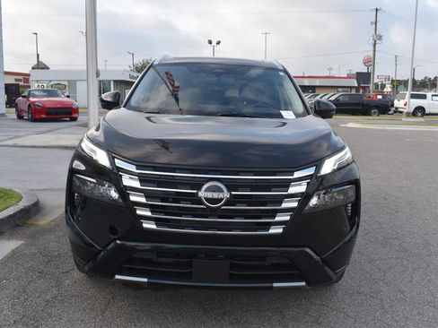 New 2026 Nissan Rogue Platinum image 18